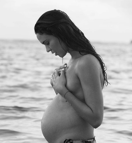 Odette Annable xxx model images