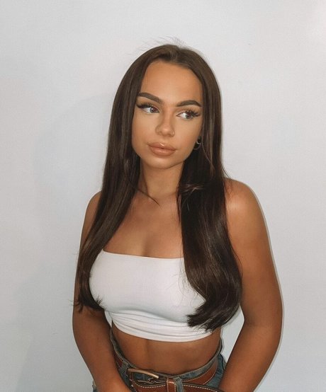 charlotte maynard hot model photos