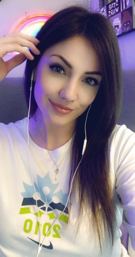 KayPea xxx actress photos