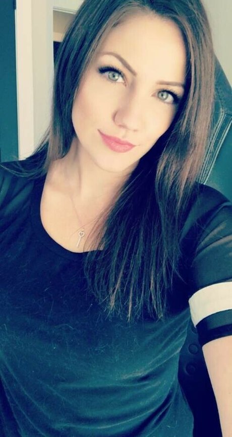 KayPea nude pornstar galleries