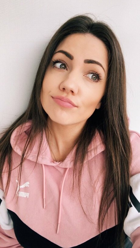 KayPea exclusive star galleries