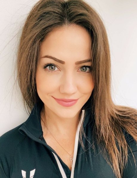 KayPea xxx model pic