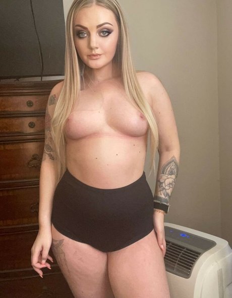 worshipashleigh model adult archive