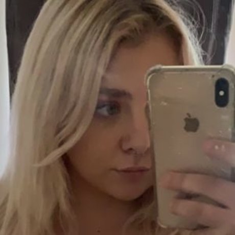 Lotty Ingley exclusive model photo