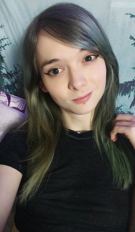 Erynmelts sex model img