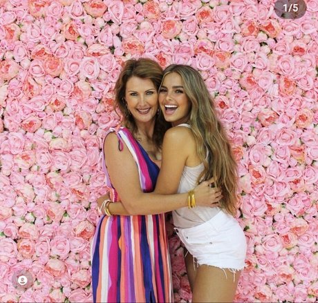 Sheri Nicole star top archive