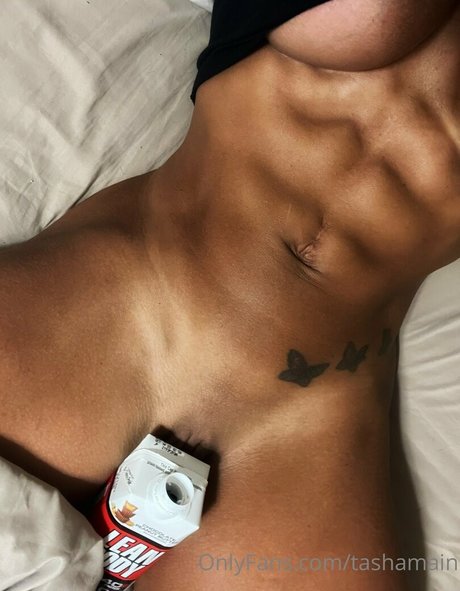 Fit Ch3ll model hot img