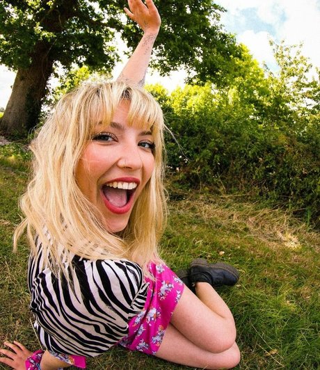 Cate Canning adult star photo