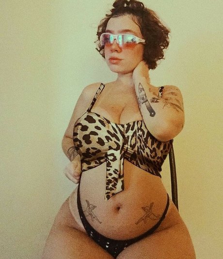 Amy maveriick model exclusive pictures