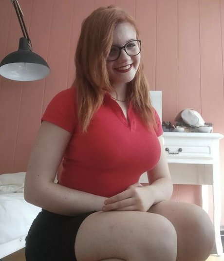 Heavenshiii pornographic actress archive