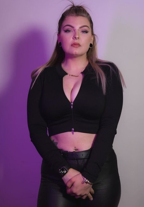 Ashleigh Harris hd star pic