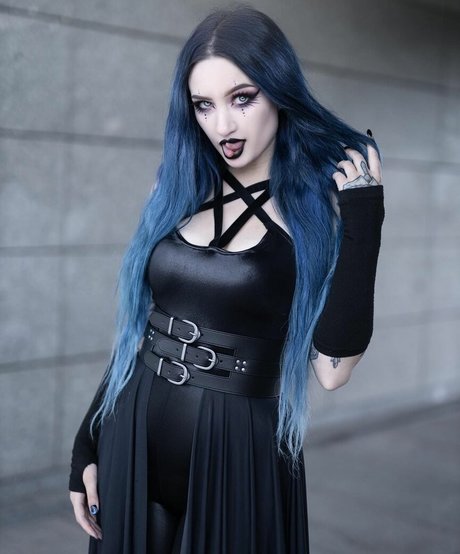 BlueAstrid pornstar hd photos