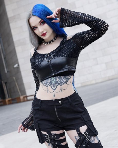 BlueAstrid star hot image