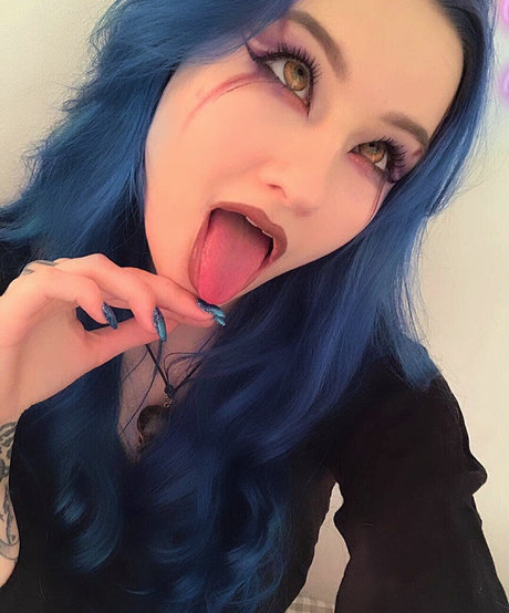 BlueAstrid hot star archive