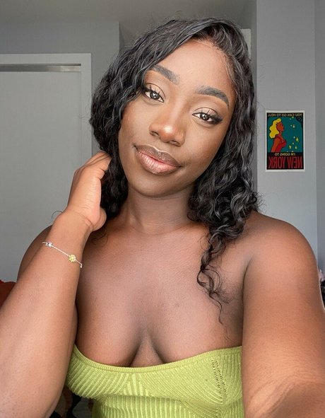 bribriann6722 model sex image