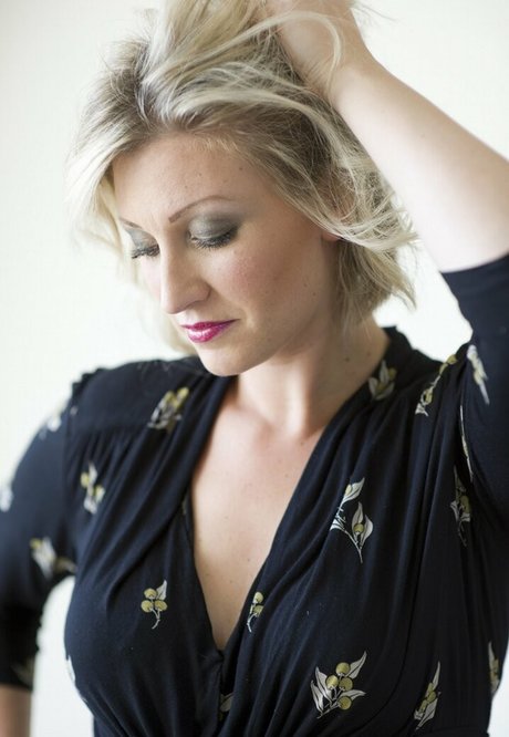 Becky Mantin hd actress pictures