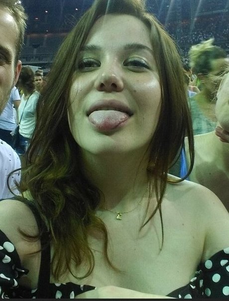 Aayley model adult photo