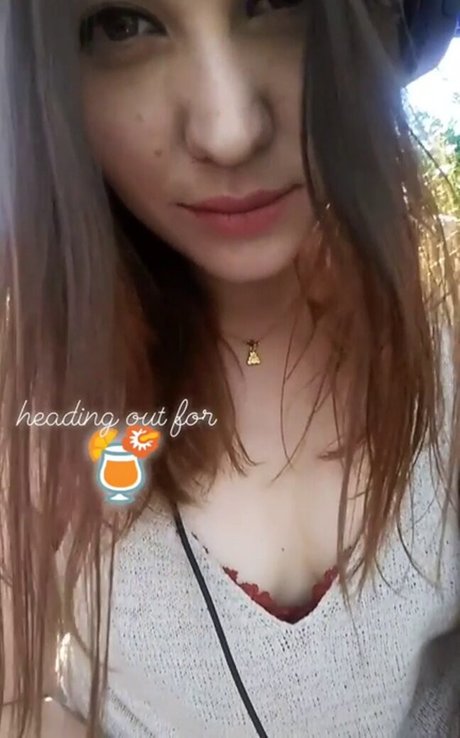 Aayley nude actress pic