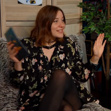 Aayley naked pornstar img