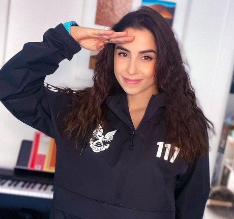 Kurolily star adult pics