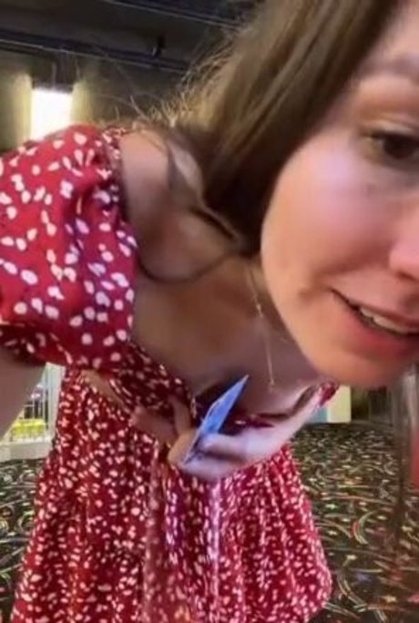 amandashields art model picture