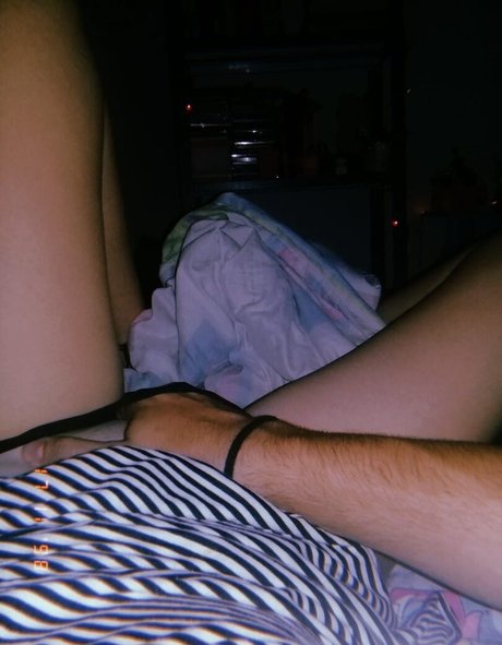 Alguem Tem Algo exclusive star img