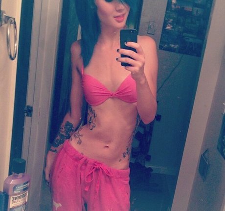 Sasha Pain star erotic gallery