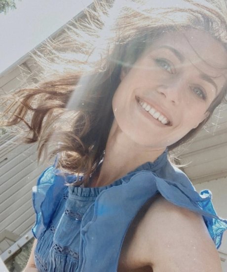 Sanna Marin star beautiful img