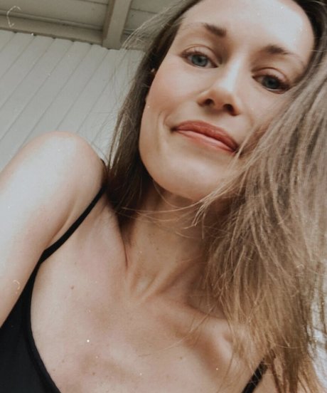 Sanna Marin model photo