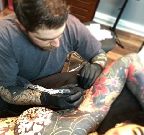 ladakealani pornstar naked img