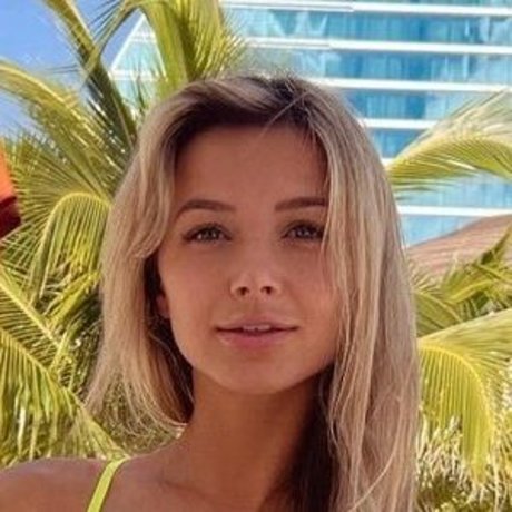 Franceska Fournier xxx star photos