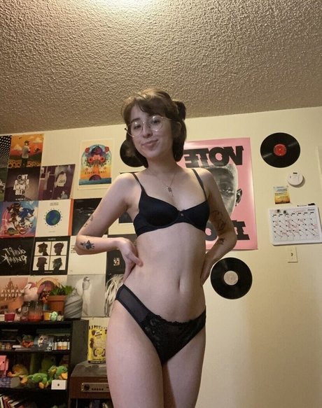 Dinkhoe naked model gallery