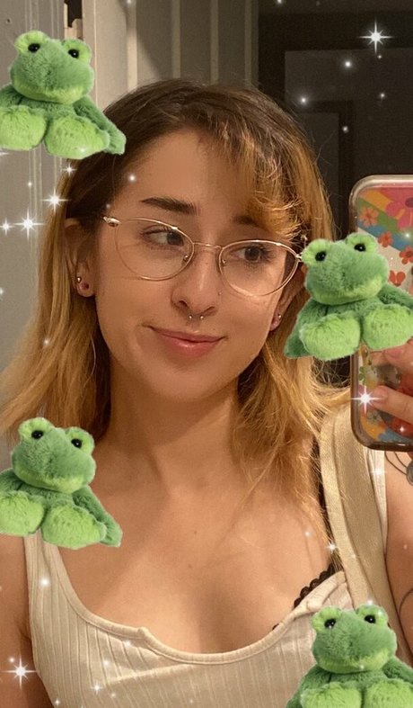 Dinkhoe pretty pornstar img