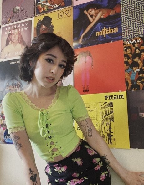 Dinkhoe nudes model images