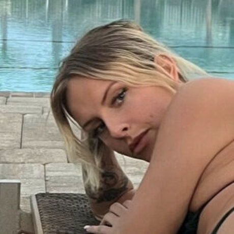 Xcherrie2 0 hot model image