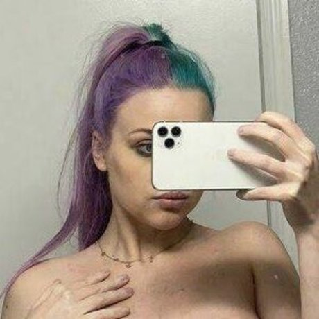 Daniinsfw pornstar erotic picture