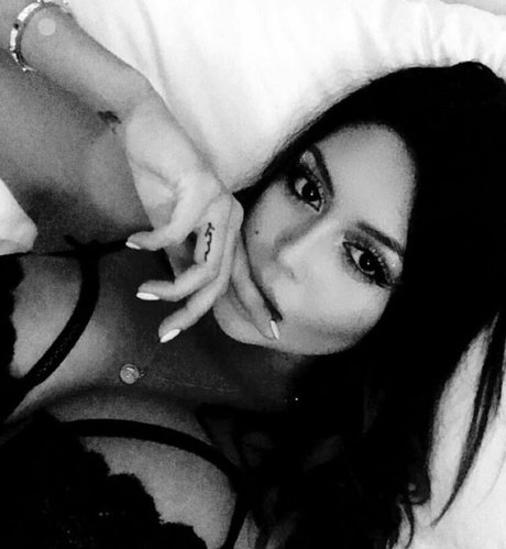 Miranda Vixen naked model images