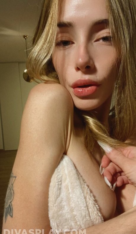 Melu Yoverno hot star picture