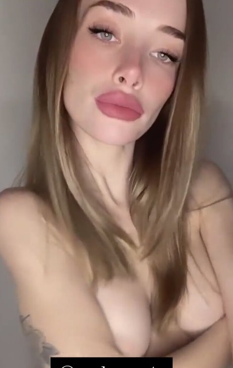 Melu Yoverno exclusive model pics