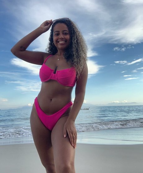 salles tamires model perfect pic