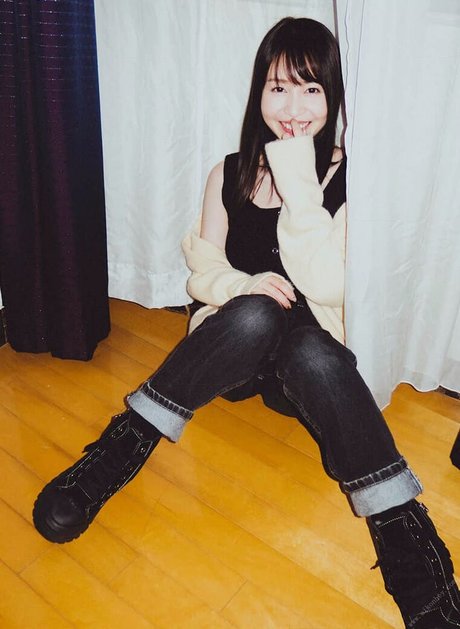 Aika Yumeno hd actress images