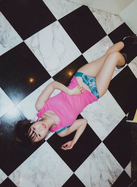 Aika Yumeno nude pornstar pics