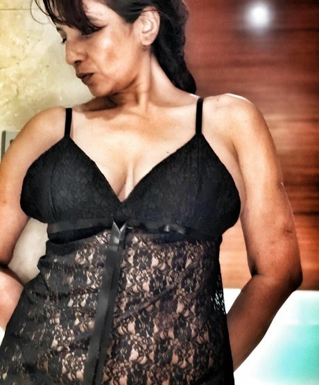 Hansa Singh pornstar free pictures