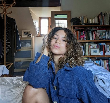 Moya Lothian McLean sex star img