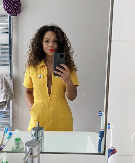 Moya Lothian McLean naked pornstar archive