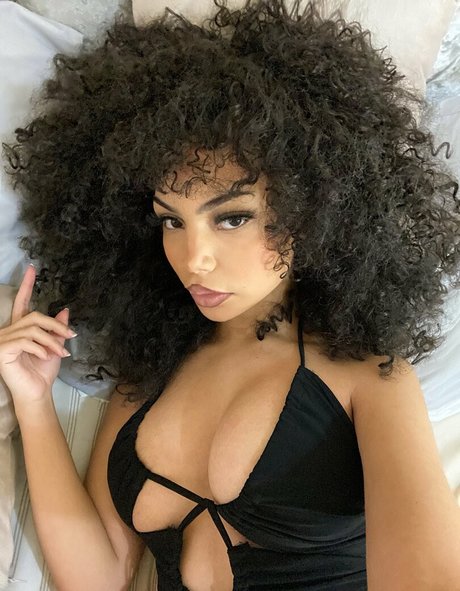 Avabvnny model nudes picture