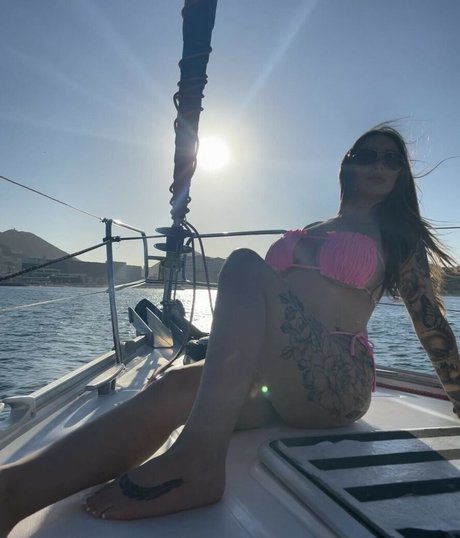 Nicolebby17 pornstar adult picture