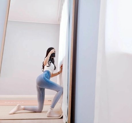 Lu luet model pornographic picture