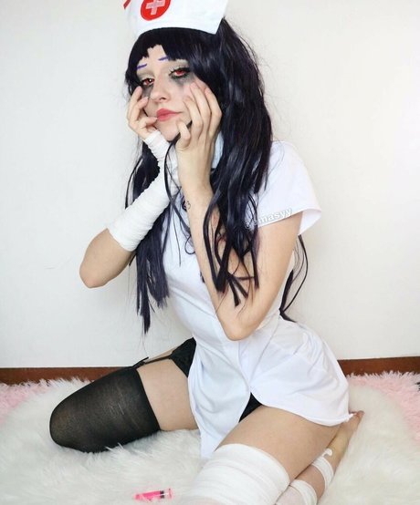 Emasyy star nude image