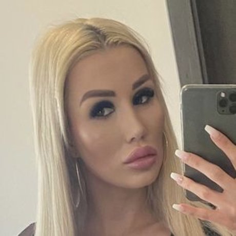 Patty Michova pornstar nudes img